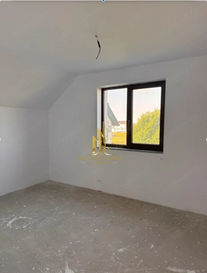 Vând casă cu garaj – în Ipotesti - imagine 3