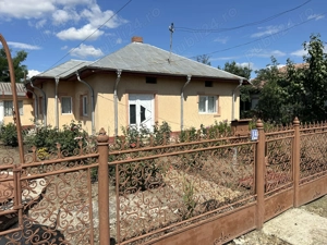 Vand casa sau schimb cu apartament - imagine 2