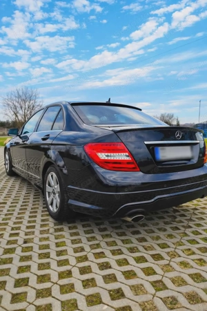 Mercedes C250 4Matic (4x4) Biturbo 204 CP pachet AMG - imagine 5