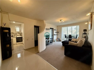 Apartament cu 3 camere de vanzare, bloc izolat, Semicentral