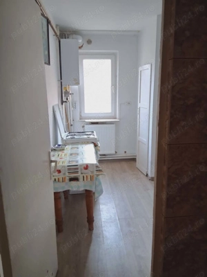 Razboieni-garsoniera de vanzare stradala - imagine 8