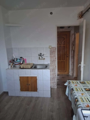 Razboieni-garsoniera de vanzare stradala - imagine 9