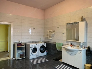 Casa versatila   P+E+M in zona  isorica Sinaia - imagine 15