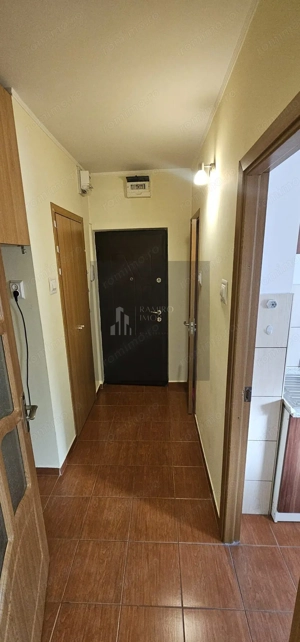 Garsoniera renovata 35 mp/ Metrou 1 decembrie la 3 minute - imagine 4