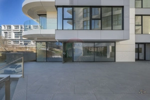 Spatiu ideal showroom/cafenea | vitrine + terasa - imagine 3