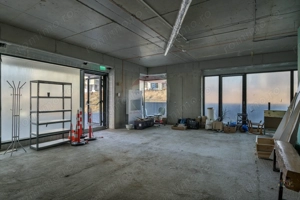 Spatiu ideal showroom/cafenea | vitrine + terasa - imagine 5