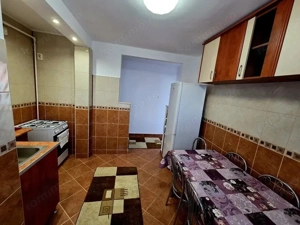 Tudor - Vanzare apartament 3 camere - Str. Banat
