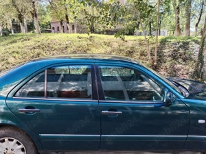 Vând Mercedes E220 avantgarde cu CI și Mercedes E 220 clasic - imagine 5