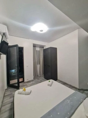 Vila 5 apartamente si spatiu conercial - imagine 2