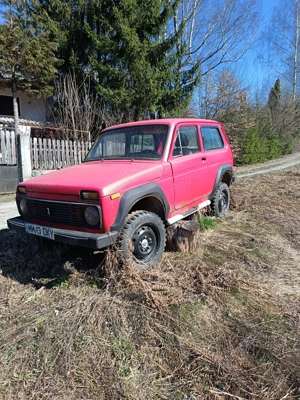 de vanzare caroserie LADA