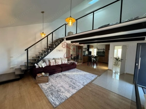 Apartament cu 2 camere, curte 120 mp, 2 locuri de parcare.