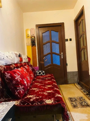 Apartament Decomandat cu centrala zona Buziasului - imagine 4