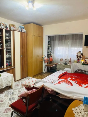 Apartament Decomandat cu centrala zona Buziasului - imagine 8