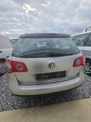Vând Volkswagen Passat Variant (B6) – 2.0 TDI | - imagine 4