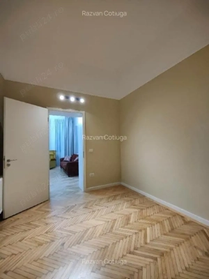 Apartament 3 camere - Central - 2 min de Catedrala - imagine 9