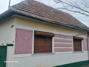 Vand casa din caramida la 5 minute de centrul Aradului