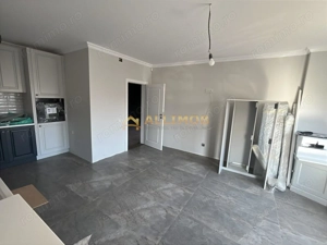 Eleganta la malul lacului- Vila premium cu ponton privat. - imagine 3