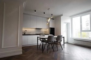 Garsoniera de închiriat - Zona Damaroaia