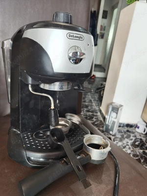 Espressor manual De'Longhi EC221.B, 15 bari, 1 l, Dispozitiv spumare, Sistem cappuccino