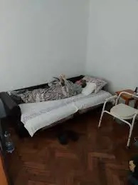 Caut sa îngrijesc o persoana la pat 