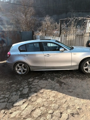 Bmw seria 1 an 2006 1.6 benzina detali la telefon 1350 de euro  - imagine 5