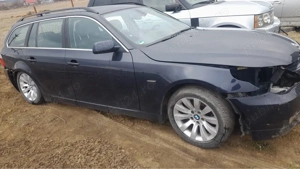 dezmembrez bmw e61 - imagine 2