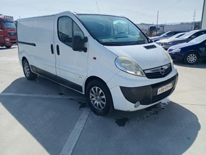 Opel Vivaro 2.5 CDTi