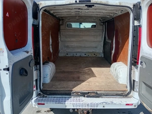 Opel Vivaro 2.5 CDTi - imagine 11