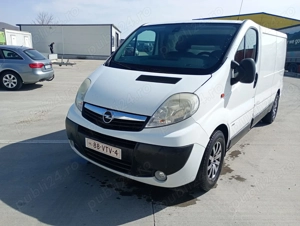 Opel Vivaro 2.5 CDTi - imagine 9
