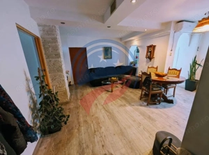 Apartament generos 4 camere, confort sporit, etaj 4/4, izolat termic - imagine 2