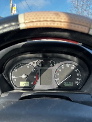 Skoda fabia,1.4 benzina,2001,acte la zi,fiscal,proprietar ,masina merge si se prezinta bine.