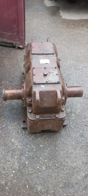 Reductor de forta cu axe paralele 2bh,raport 1 la 200 - imagine 3