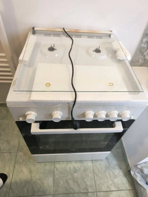 Aragaz Beko cu cuptor 