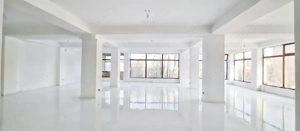 De închiriat spațiu premium