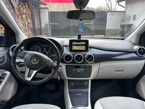 Mercedes B180 - imagine 3
