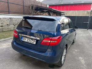 Mercedes B180 - imagine 5