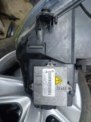 Faruri xenon Volkswagen Golf 5  - imagine 5