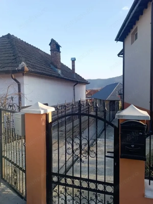 Casa de inchiriat Calimanesti, 150 mp, teren 450 mp, panouri fotovoltaice, zona 