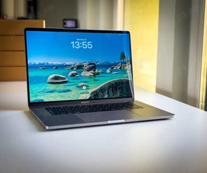   MacBook Pro 16" , 2019 2.4 GHz 8 - Core i9 64GB RAM 1TB + Radeon 4GB