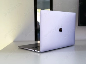   MacBook Pro 16" , 2019 2.4 GHz 8 - Core i9 32GB 500 GB + Radeon 4GB - imagine 2