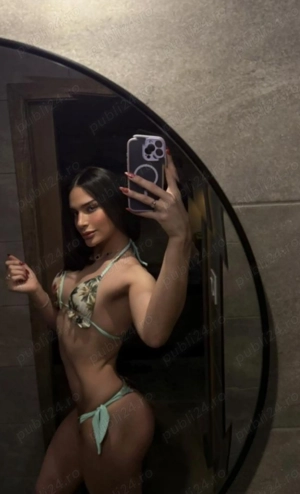 Transexuala New in Town vino sa ma incerci!!! Show Web