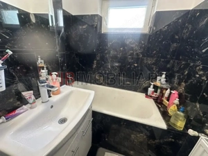  3 camere, doua balcoane, etaj 3, Sagului - imagine 12