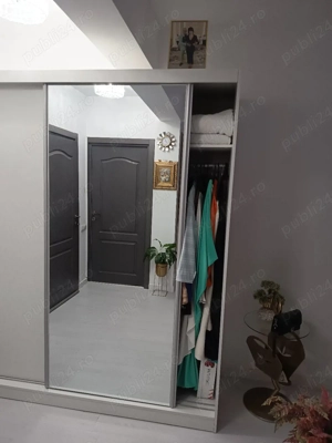 Șifonier modern cu usi glisante   STARE IMPECABILĂ