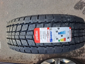 Petlas FULL GRIP PT 925  235/65/R16C  all season