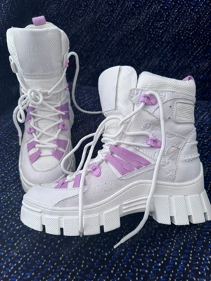 Vând ghete Guess 37 noi !!!