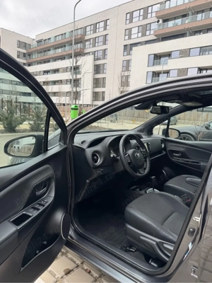 Toyota yaris 1.5 Hybrid Panoramic configuratie rara achizitonata din reprezentata toyota nord - imagine 8