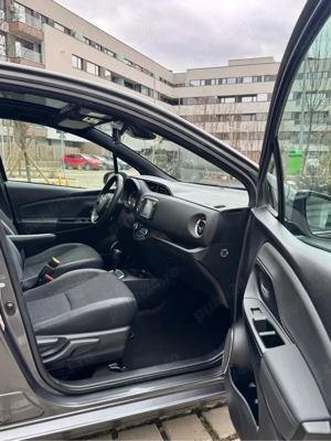 Toyota yaris 1.5 Hybrid Panoramic configuratie rara achizitonata din reprezentata toyota nord - imagine 7