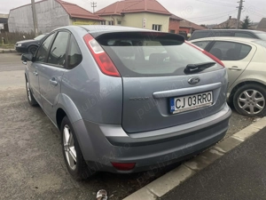 Vând Ford Focus Ghia - imagine 2