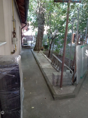 Vind  garsonieră  spațioasă  la curte  comuna   in zona  Mihai  Viteazu   - imagine 4