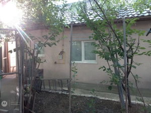 Vind  garsonieră  spațioasă  la curte  comuna   in zona  Mihai  Viteazu   - imagine 5